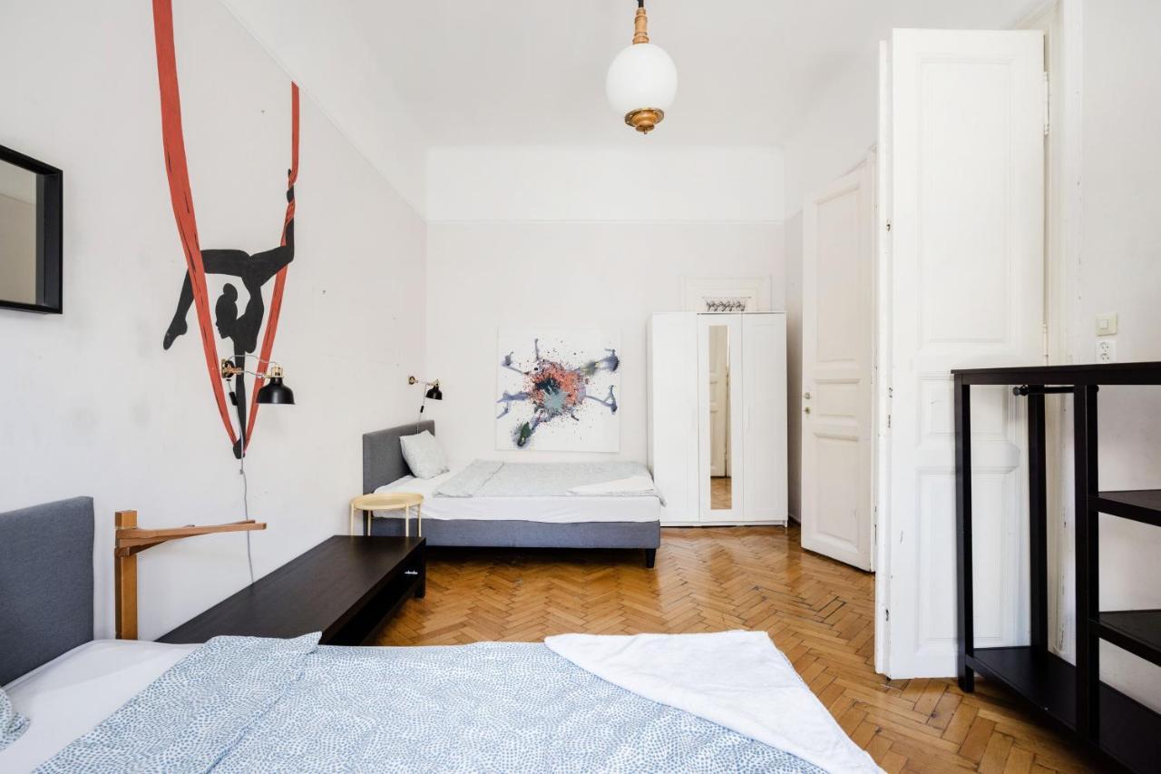 Downtown Circus Apartment Budapest Esterno foto
