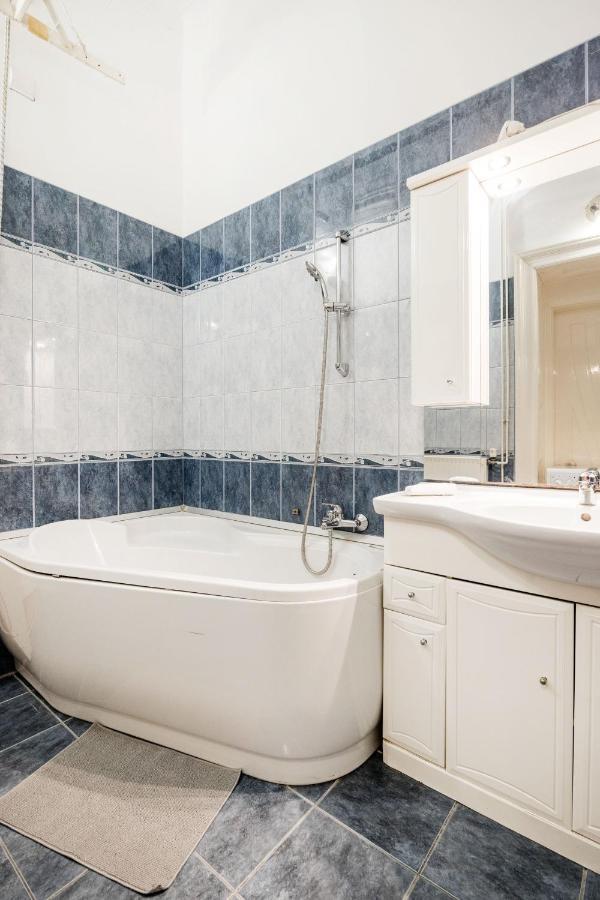Downtown Circus Apartment Budapest Esterno foto