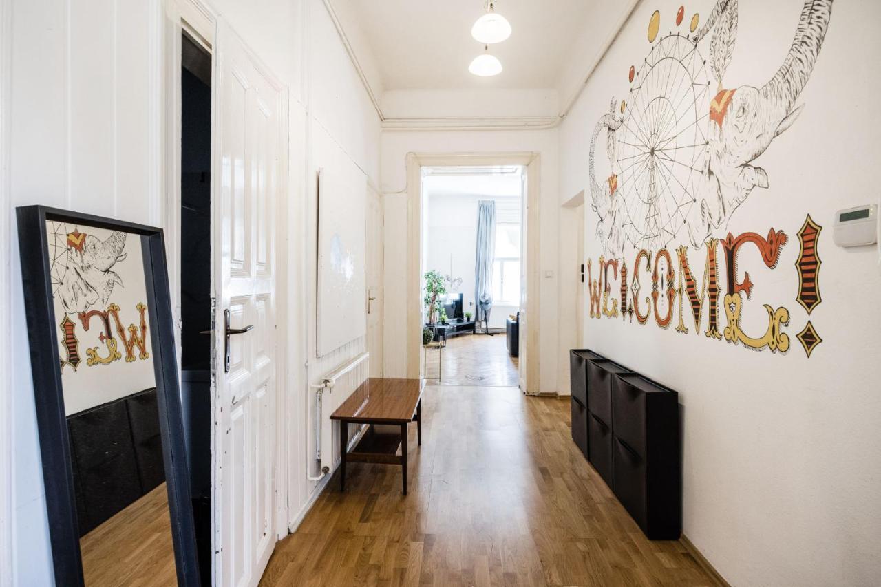 Downtown Circus Apartment Budapest Esterno foto
