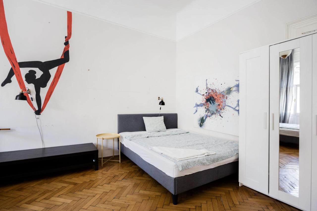 Downtown Circus Apartment Budapest Esterno foto